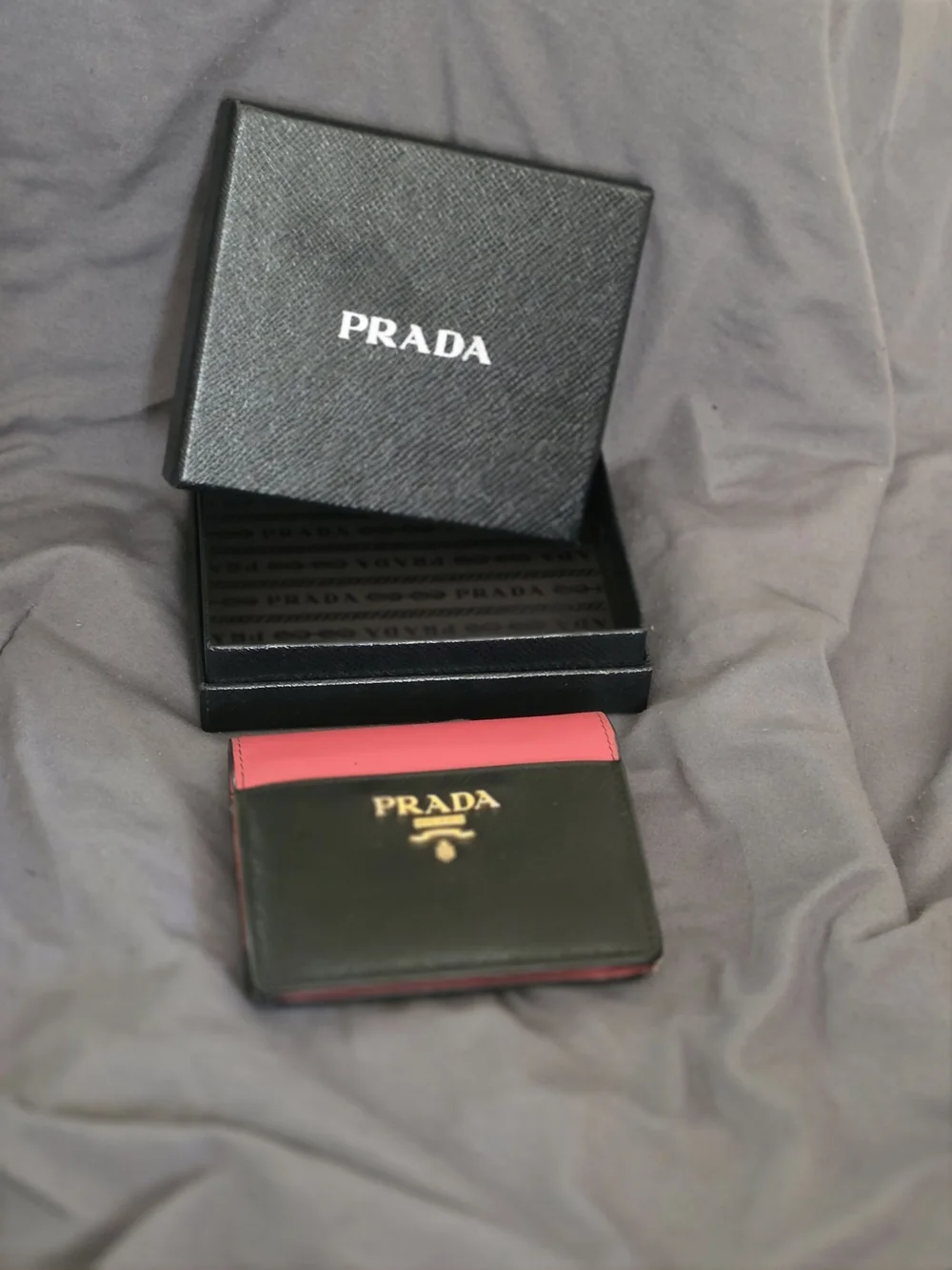 AUTHENTIC Prada Black & Pink Saffiano Leather Card Wallet with Gold-tone Logo - Picture 13 of 15